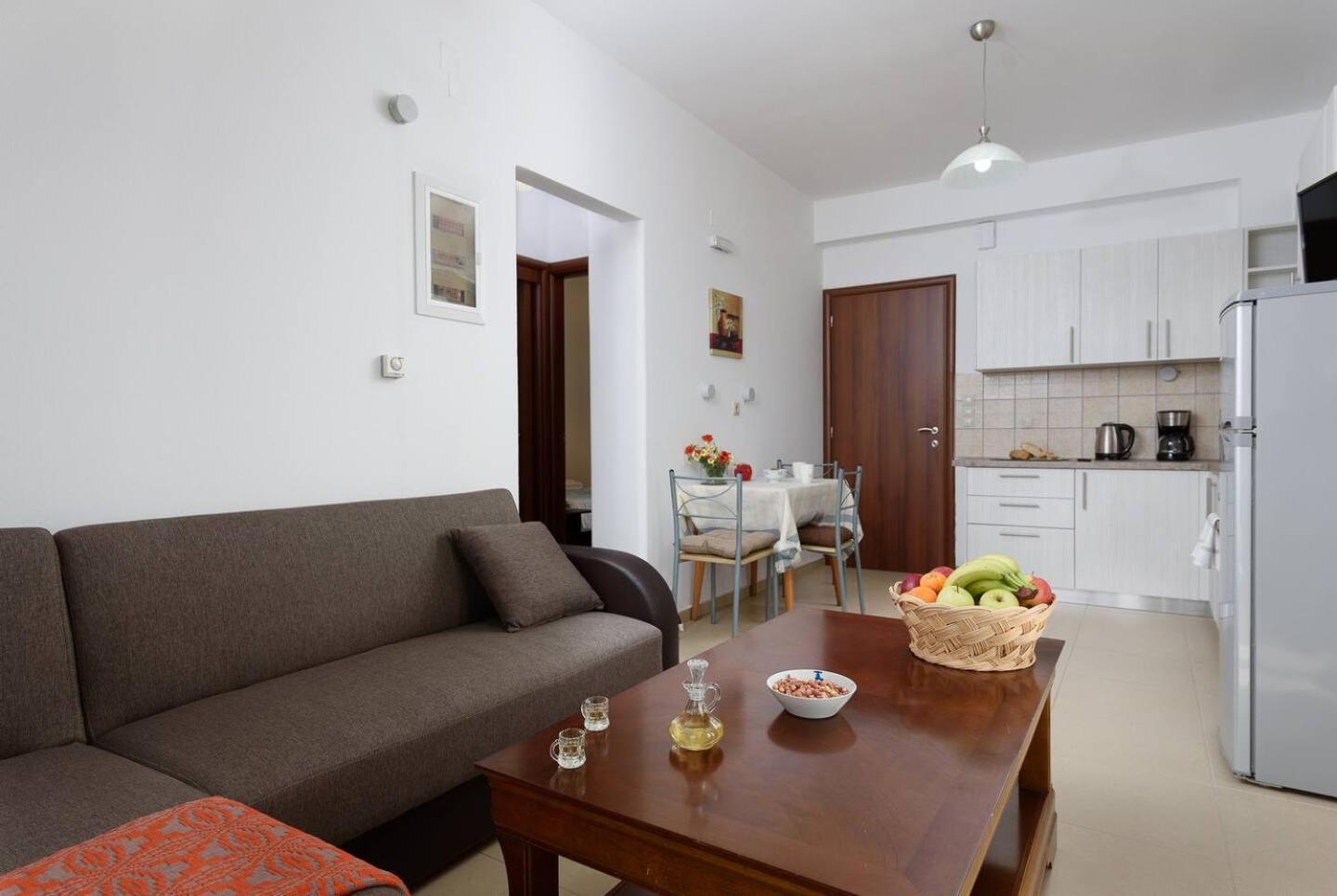 Sofia Apartment, With Sea & Mountain View Kalamaki  Extérieur photo